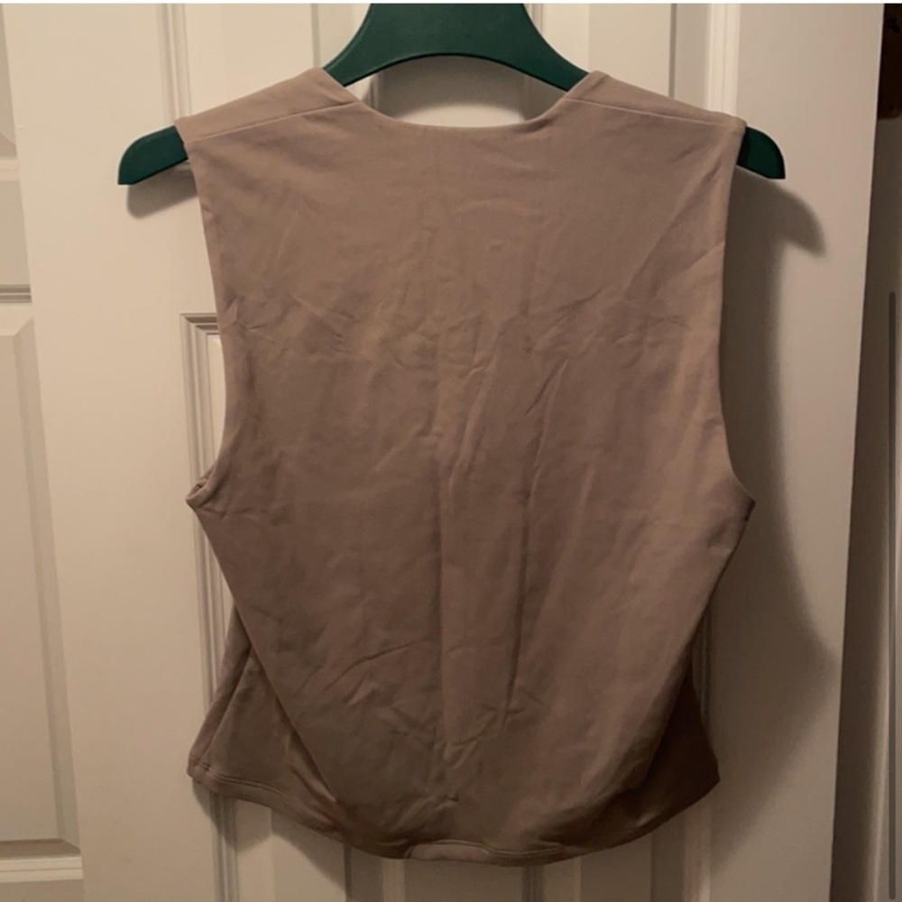 Abercrombie & Fitch Sleeveless Crop Top - Picture 3 of 3